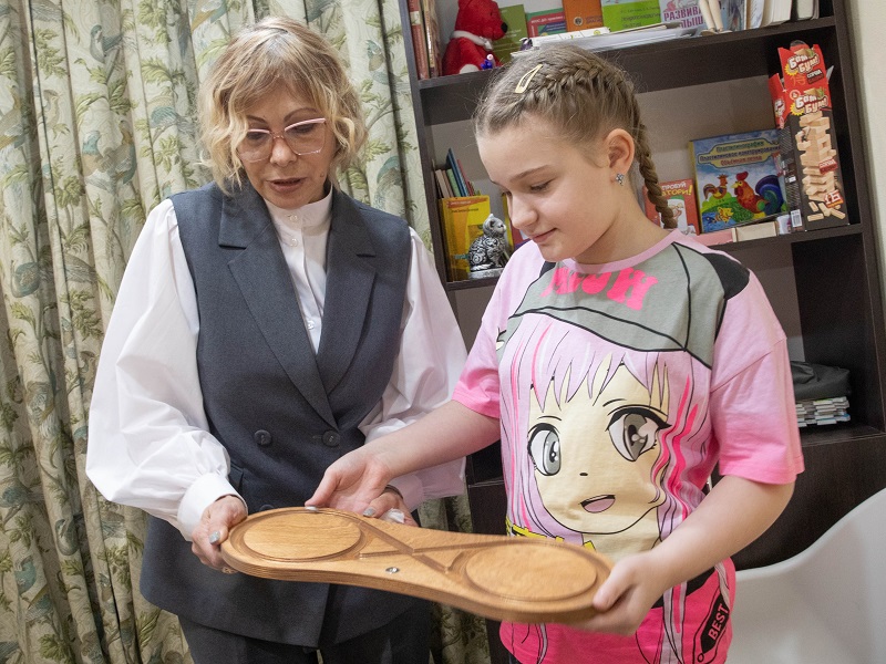 Фото - Четыре «зачем» о новом оборудовании для особенных детей, купленном благодаря ЕВРАЗу